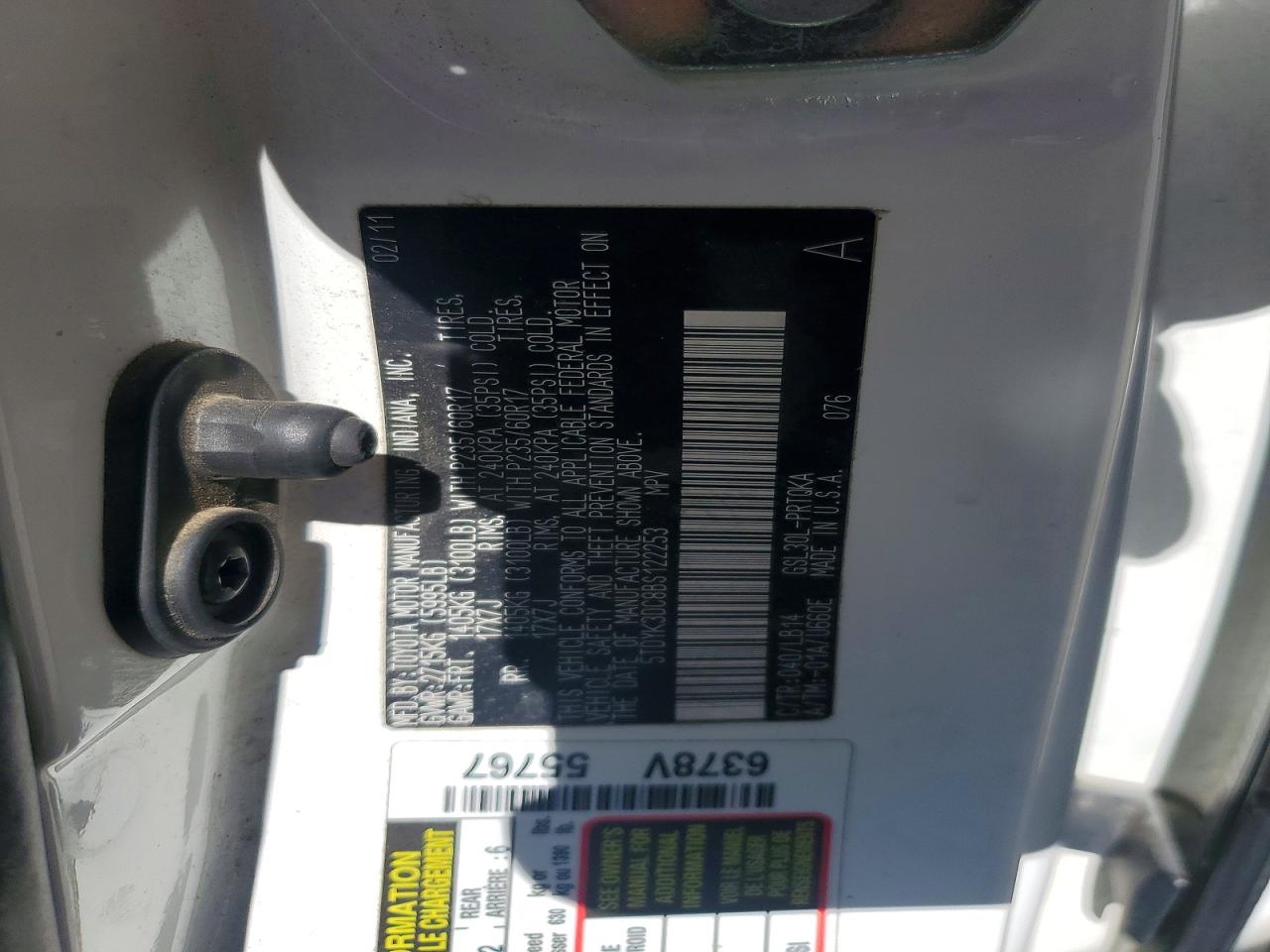 2011 TOYOTA SIENNA