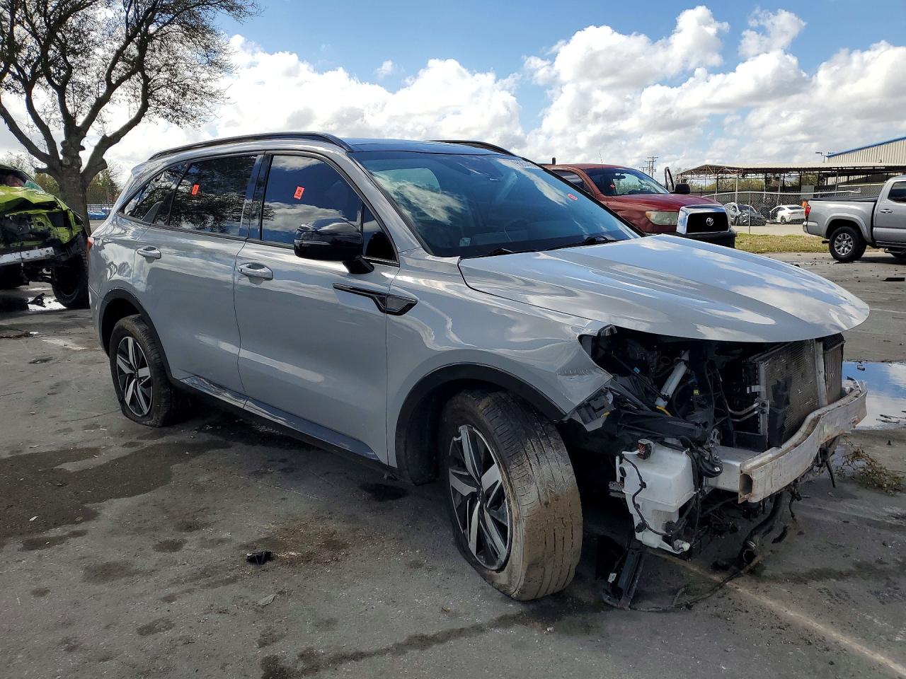 2023 KIA SORENTO