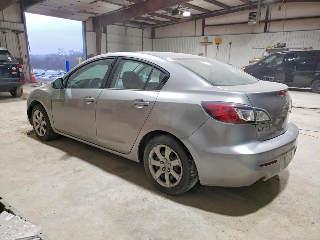 2013 MAZDA 3