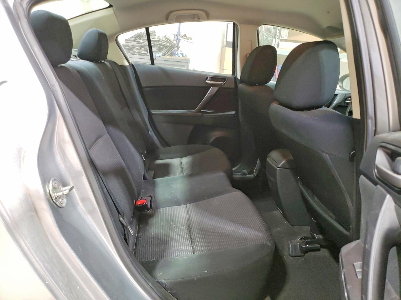 2013 MAZDA 3