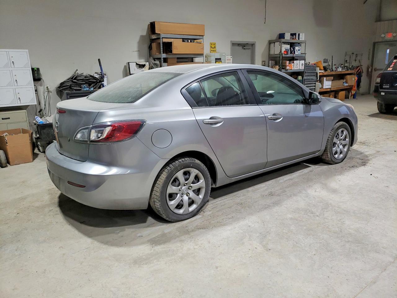 2013 MAZDA 3
