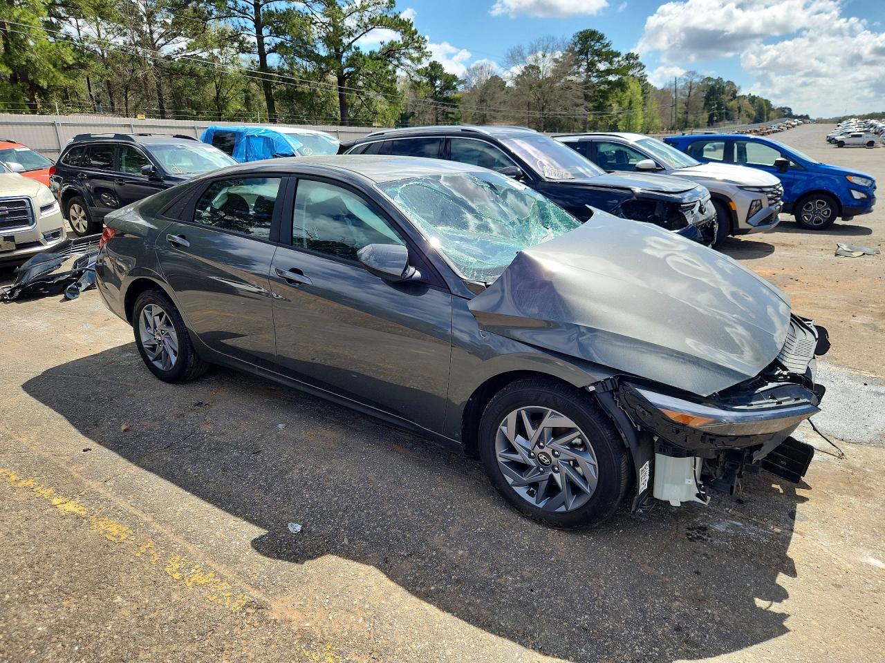 2024 HYUNDAI ELANTRA