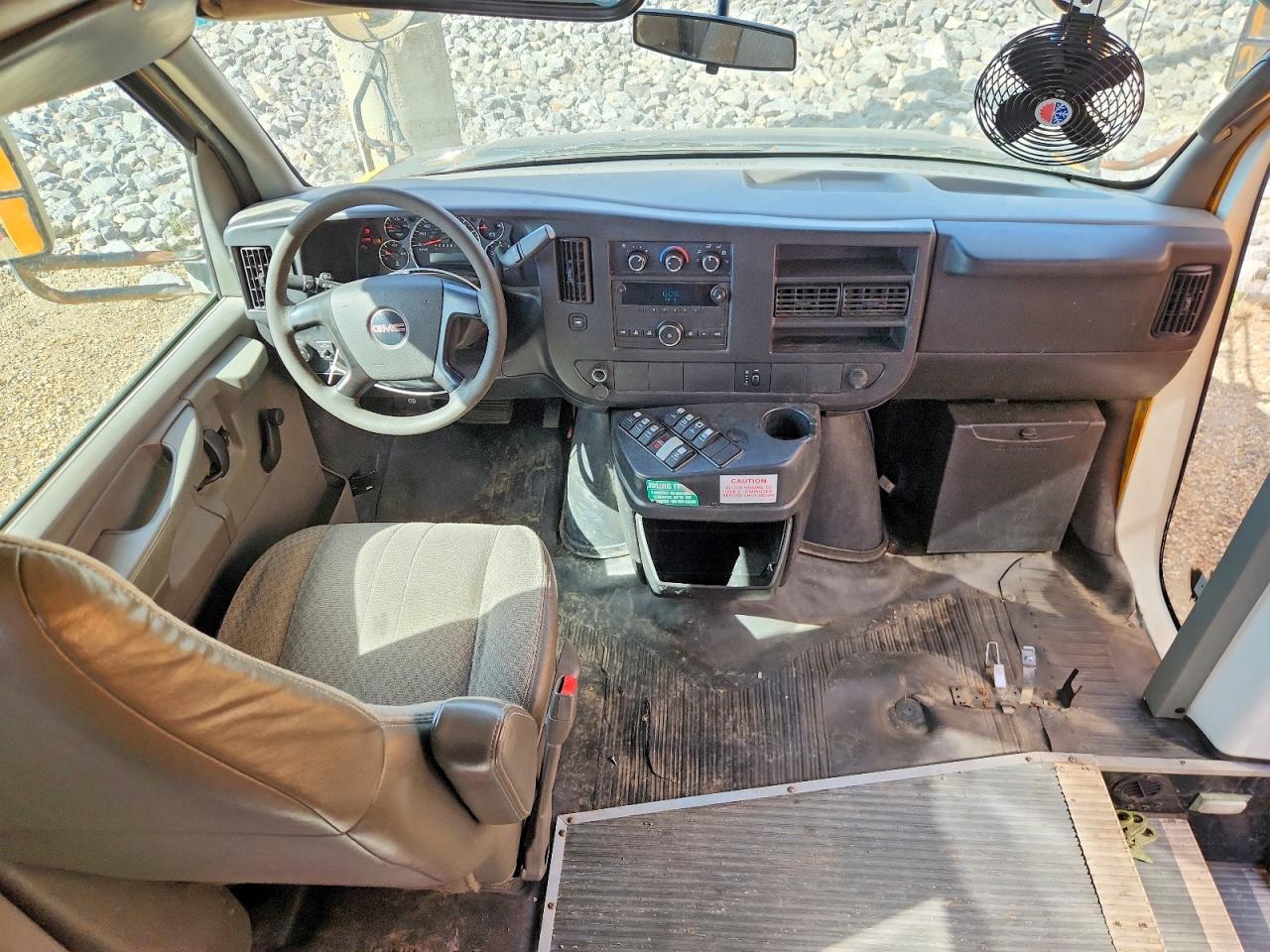 2011 GMC MICRO BIRD