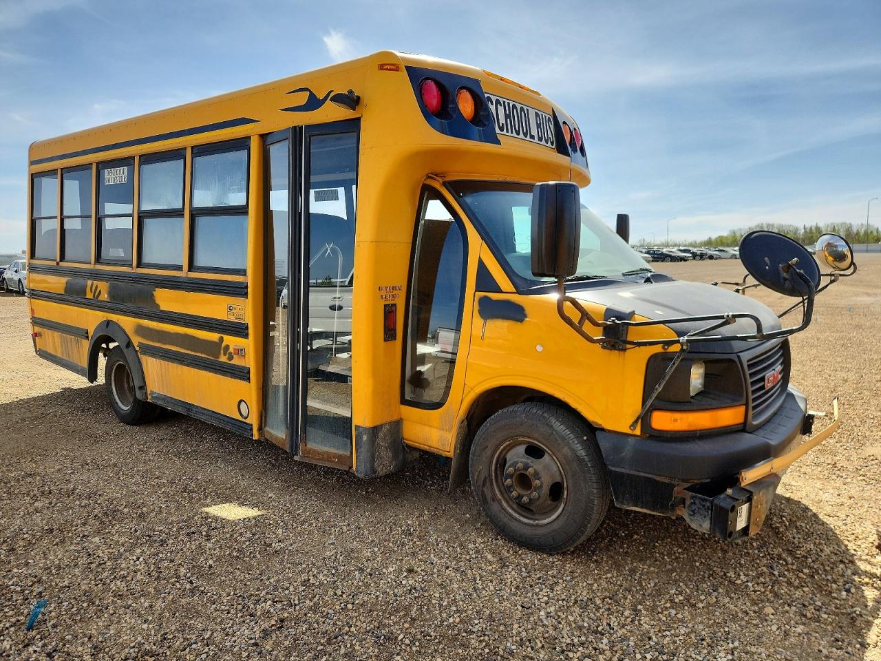 2011 GMC MICRO BIRD