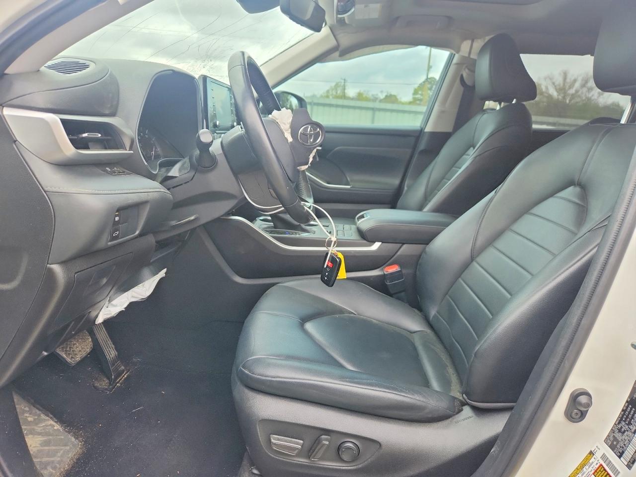2020 TOYOTA HIGHLANDER