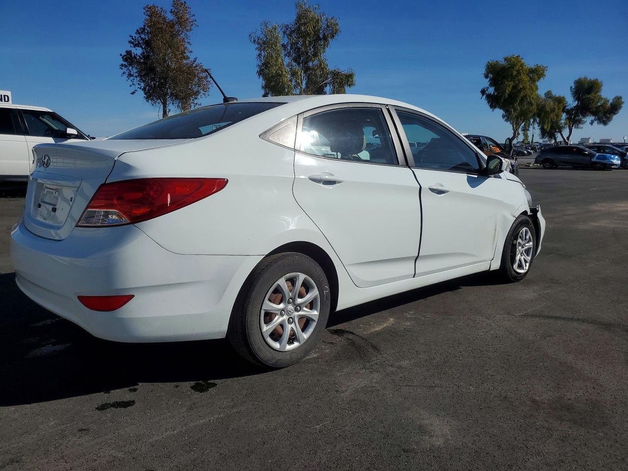 2014 HYUNDAI ACCENT