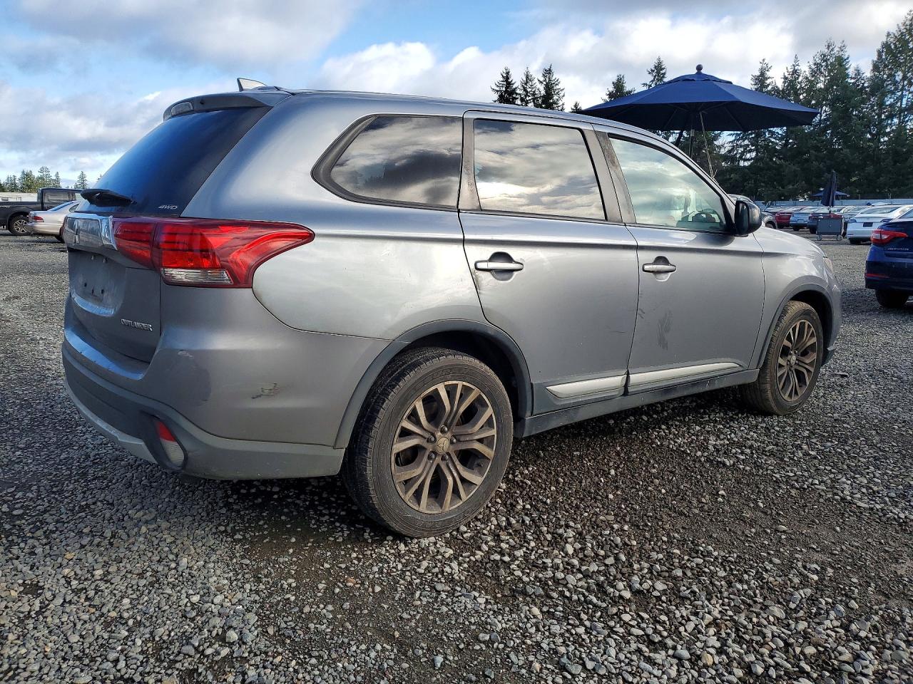 2018 MITSUBISHI OUTLANDER