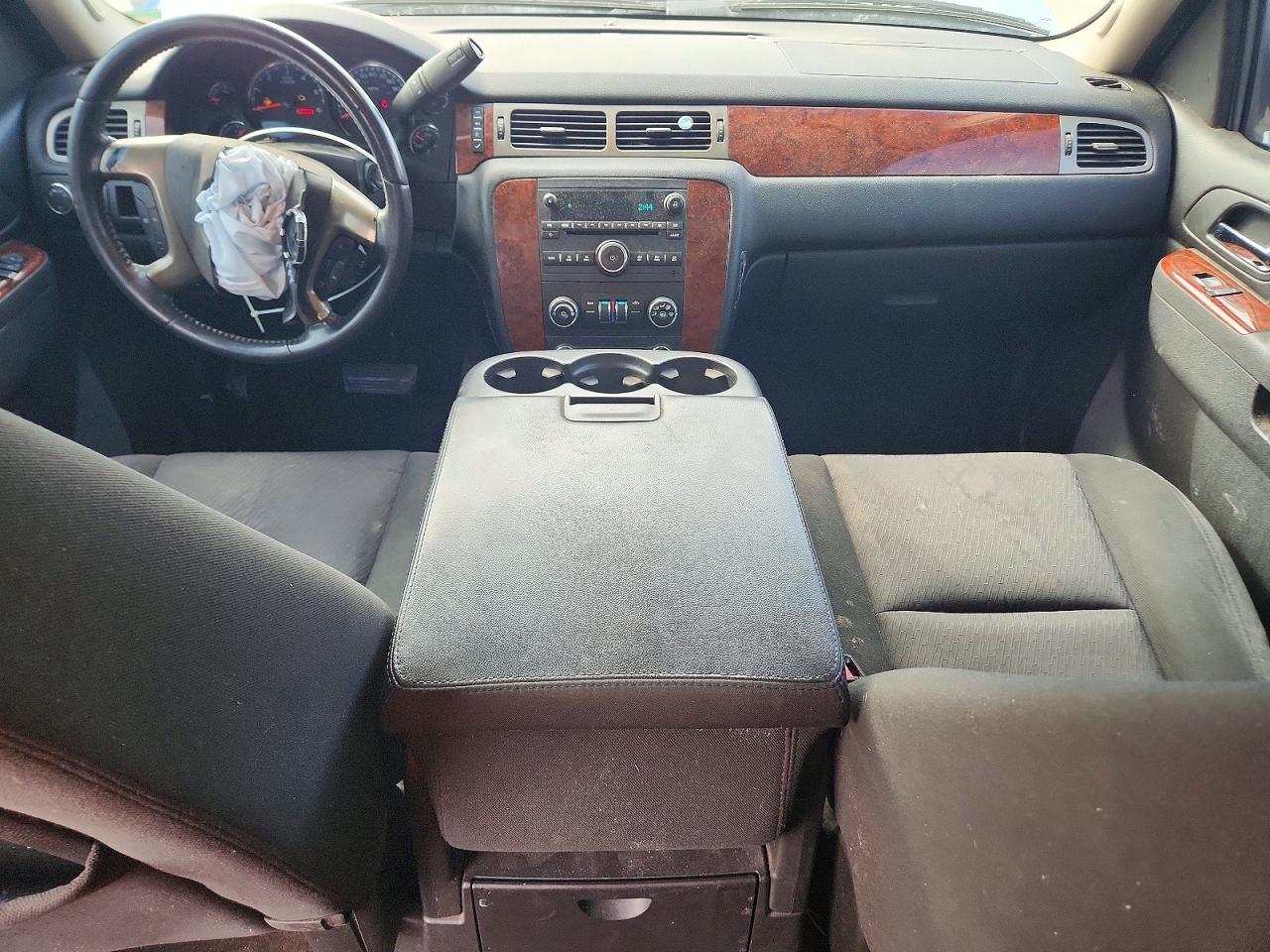 2011 CHEVROLET SUBURBAN