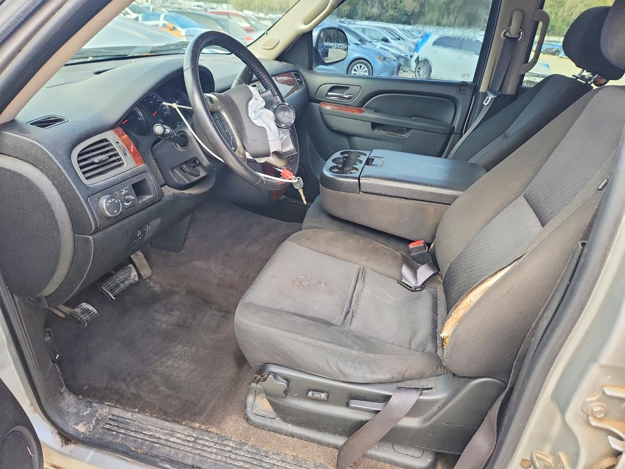 2011 CHEVROLET SUBURBAN