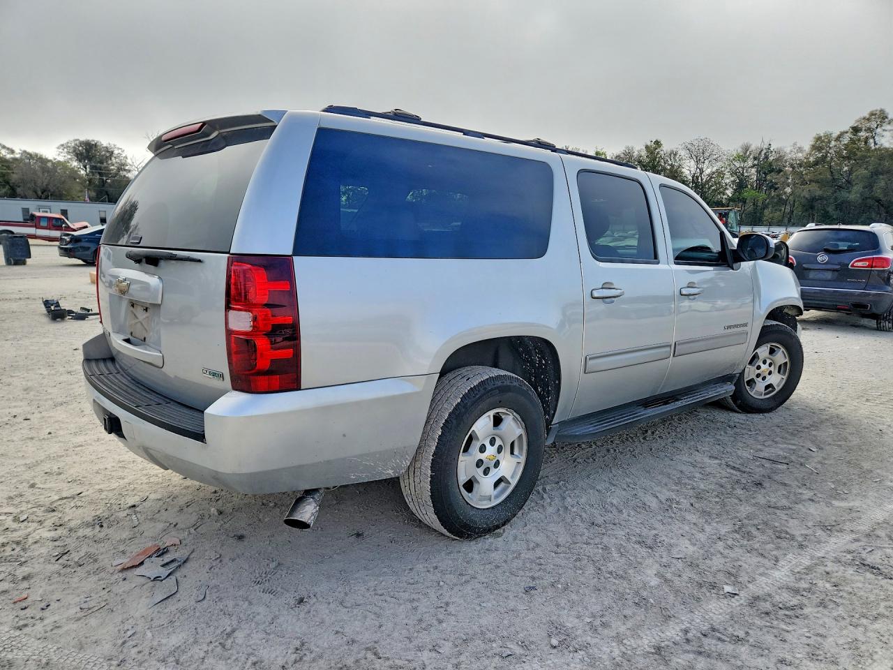 2011 CHEVROLET SUBURBAN