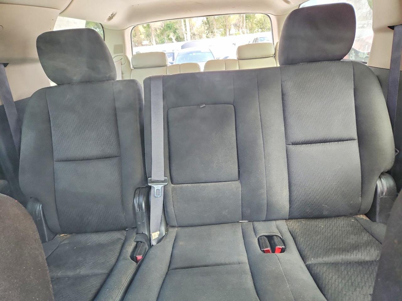 2011 CHEVROLET SUBURBAN