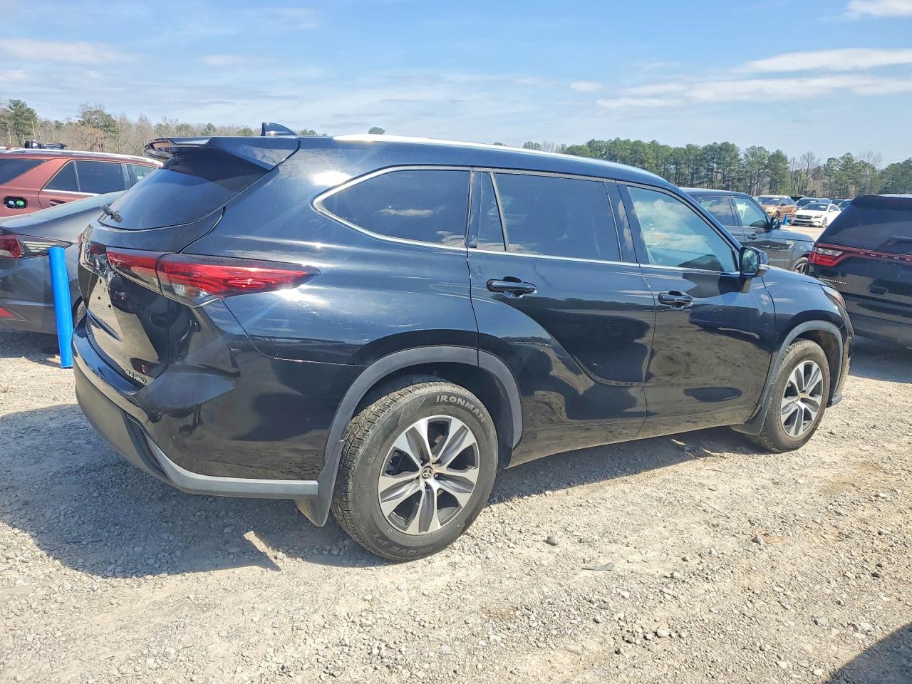 2020 TOYOTA HIGHLANDER