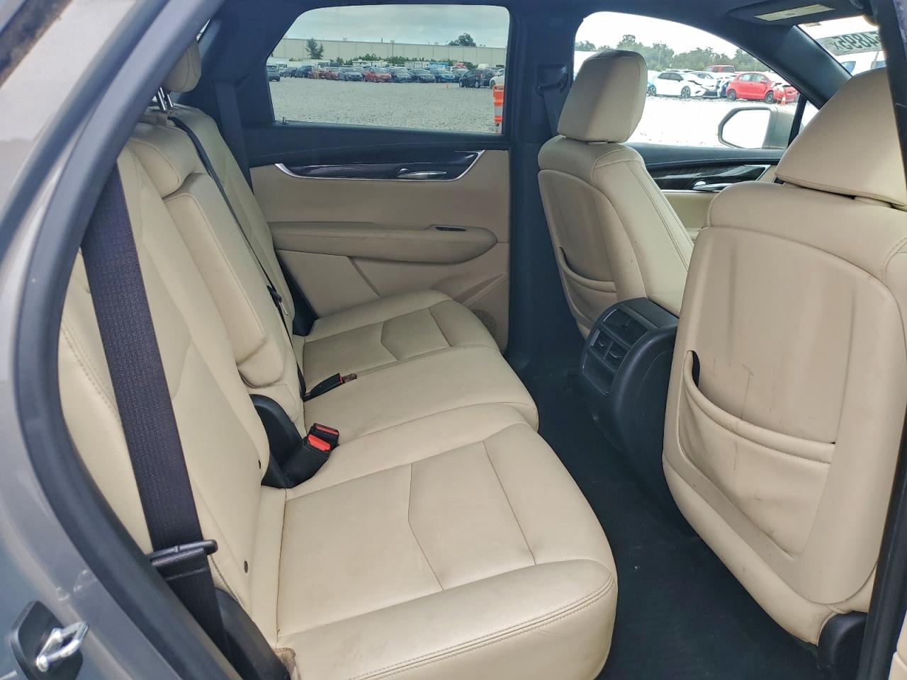 2017 CADILLAC XT5