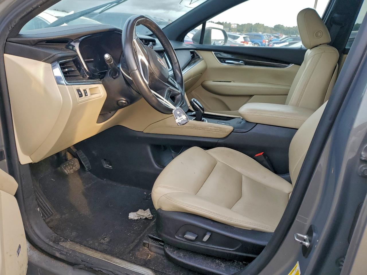 2017 CADILLAC XT5