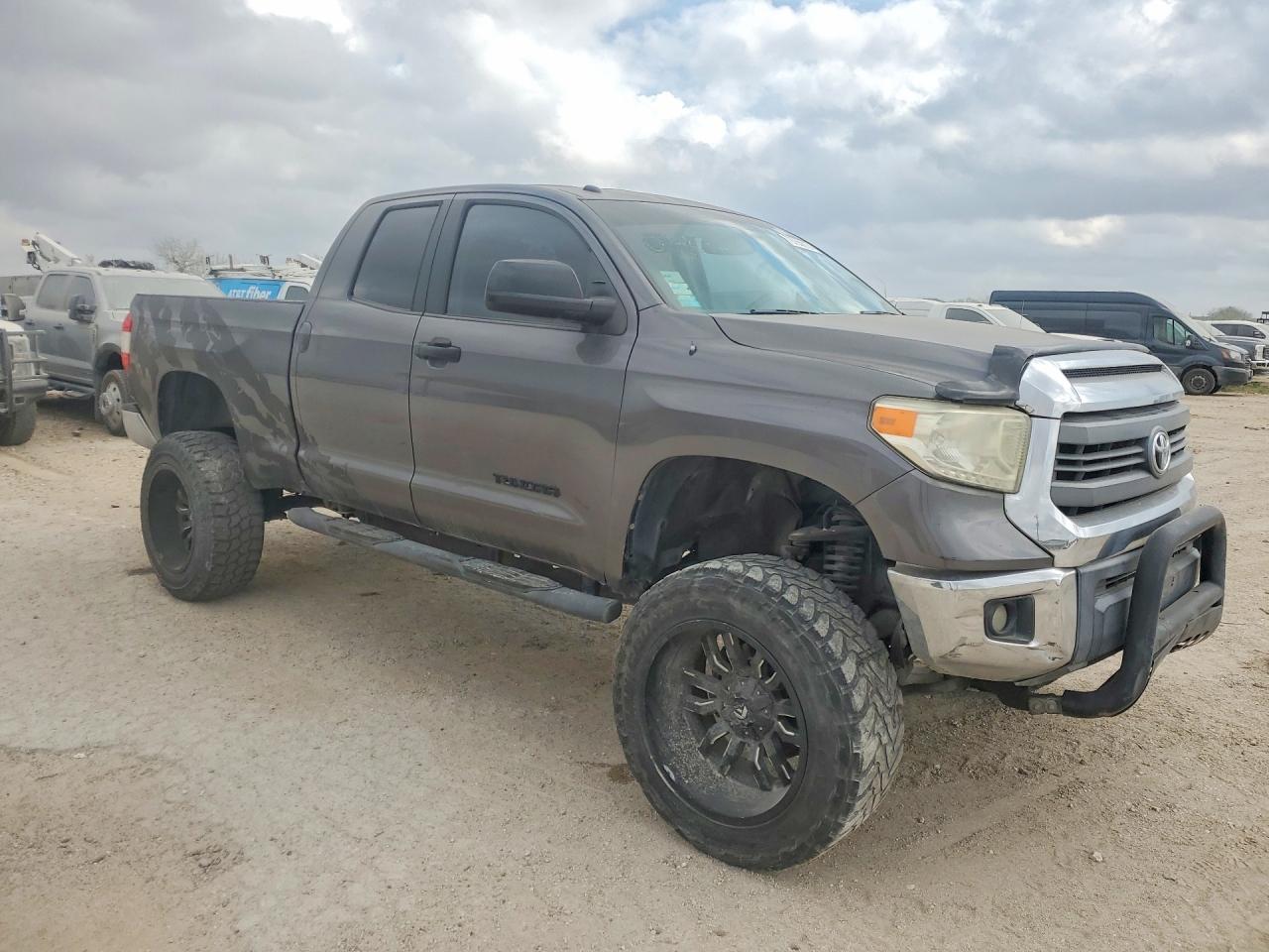 2014 TOYOTA TUNDRA