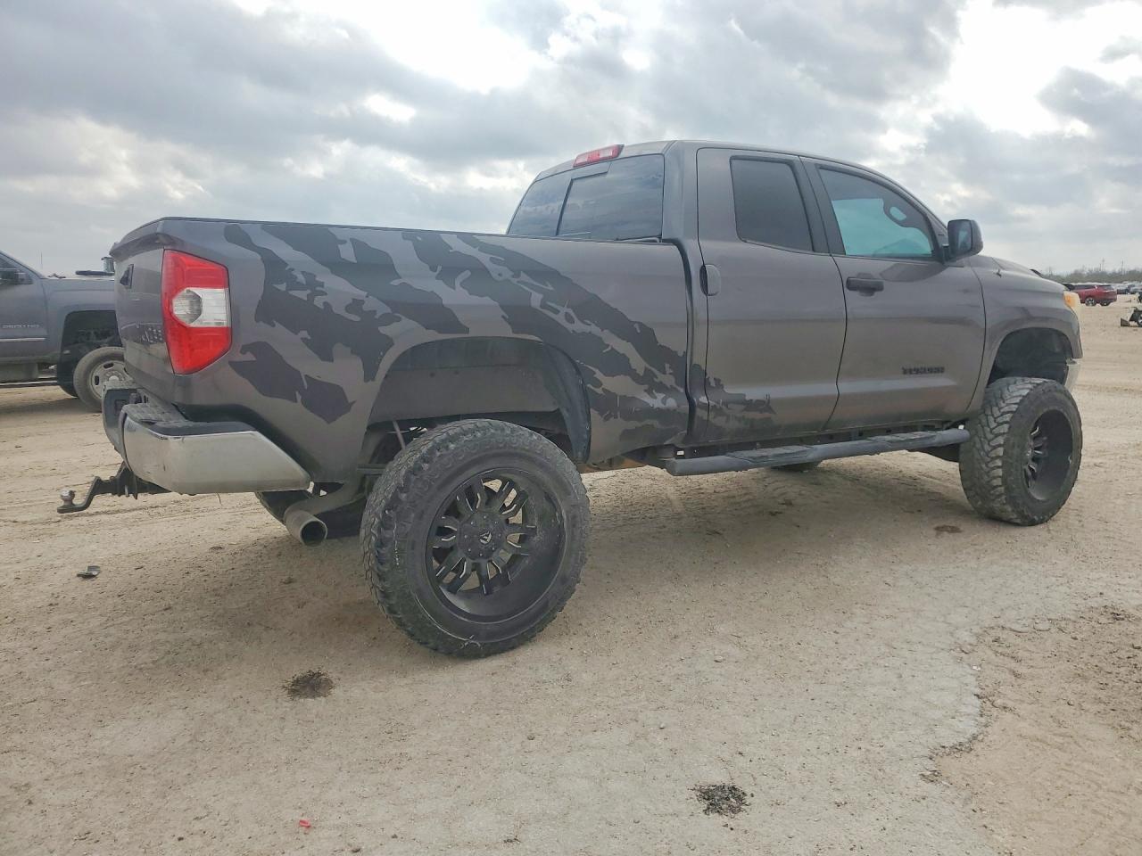 2014 TOYOTA TUNDRA