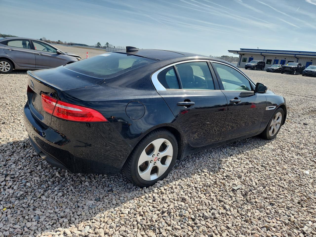 2018 JAGUAR XE