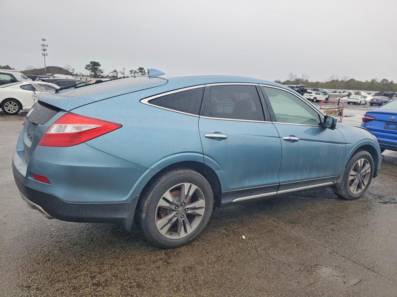 2013 HONDA CROSSTOUR