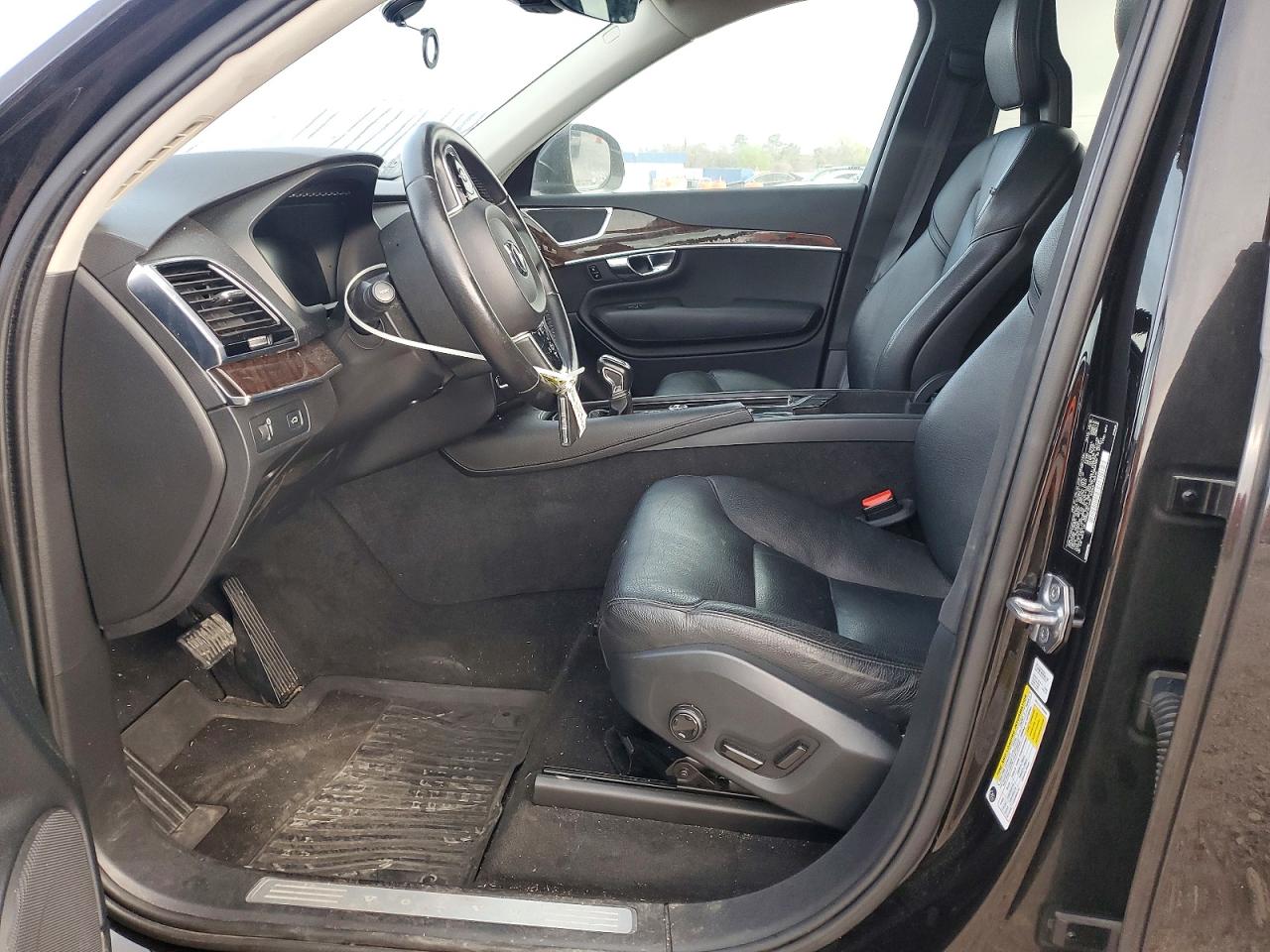 2016 VOLVO XC90