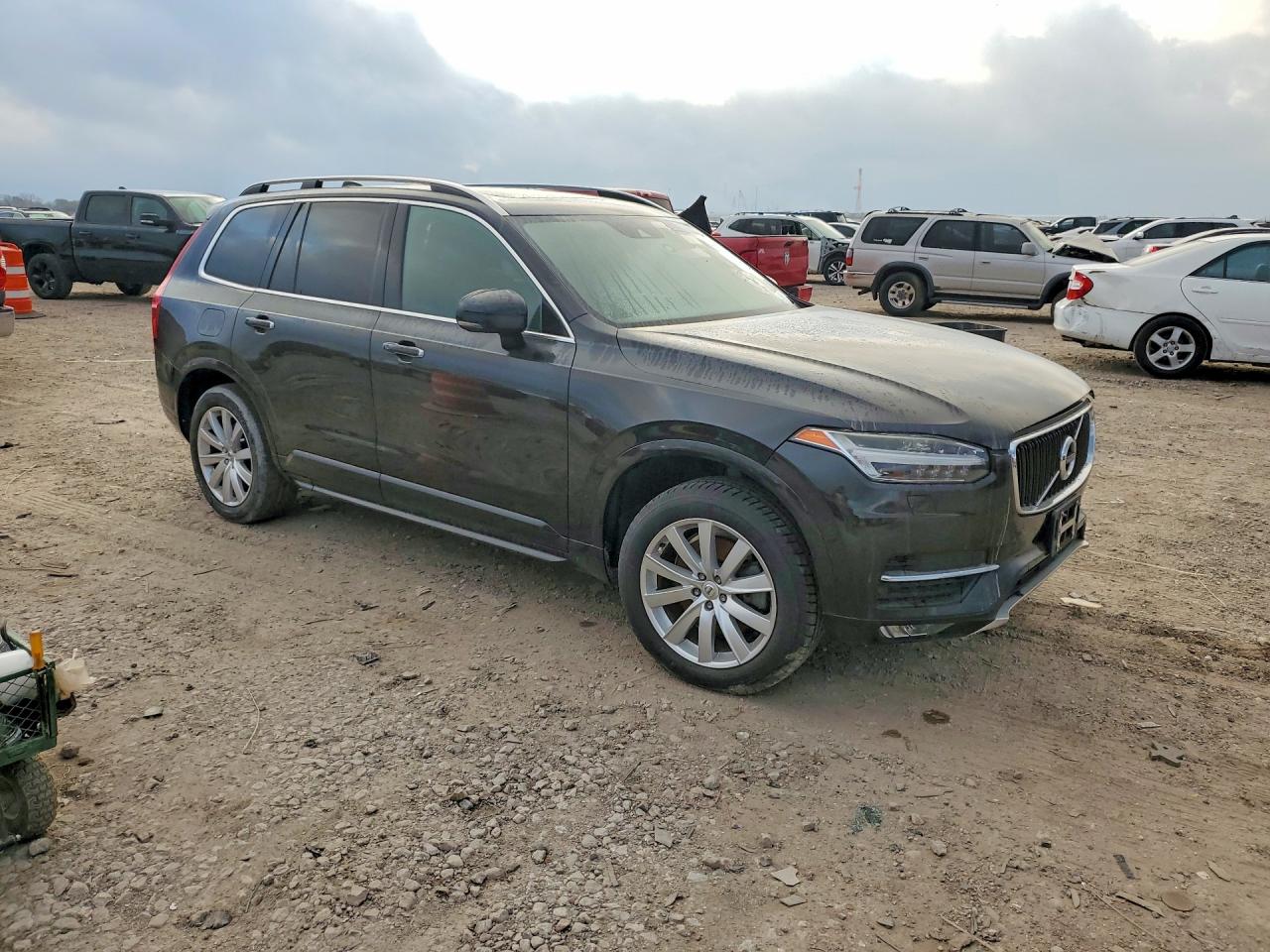 2016 VOLVO XC90
