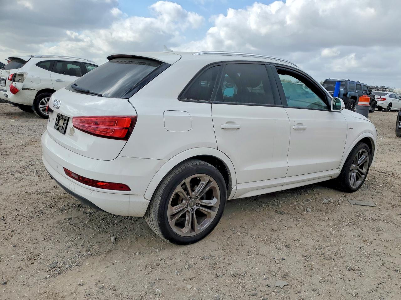 2018 AUDI Q3