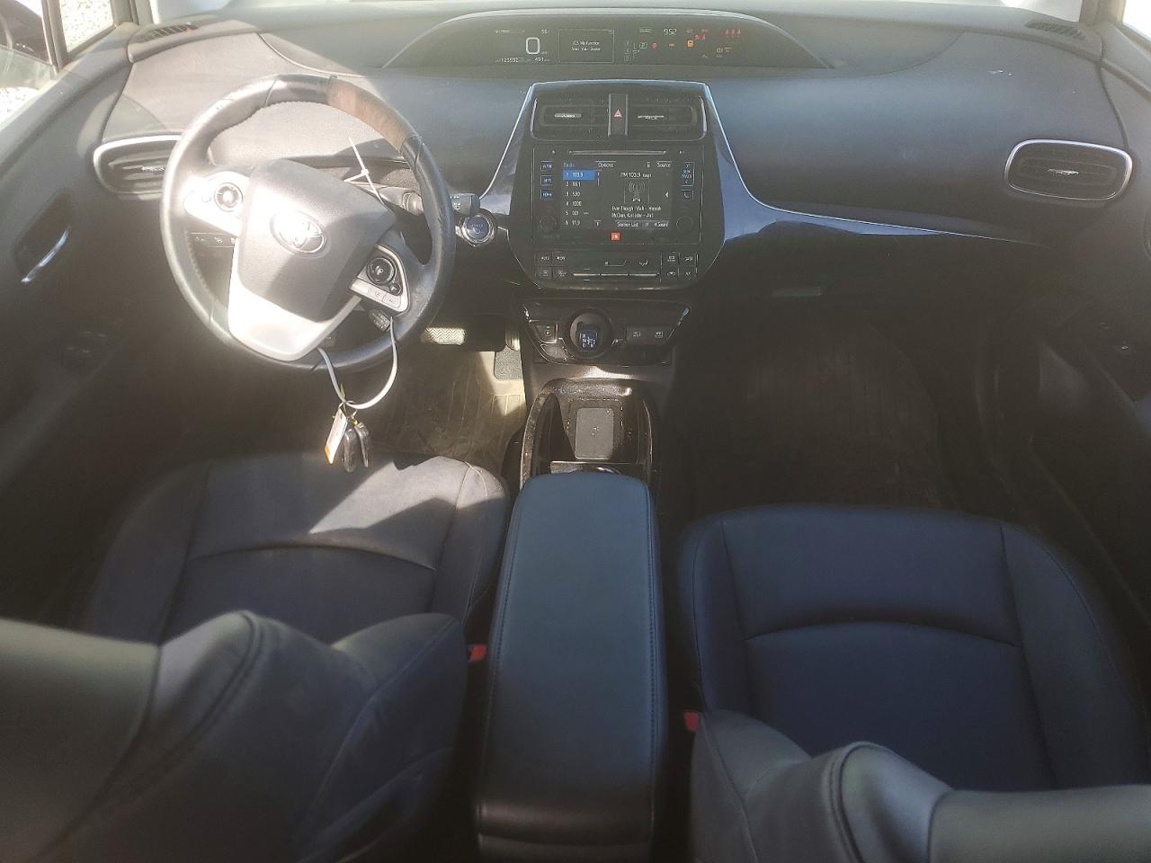 2017 TOYOTA PRIUS