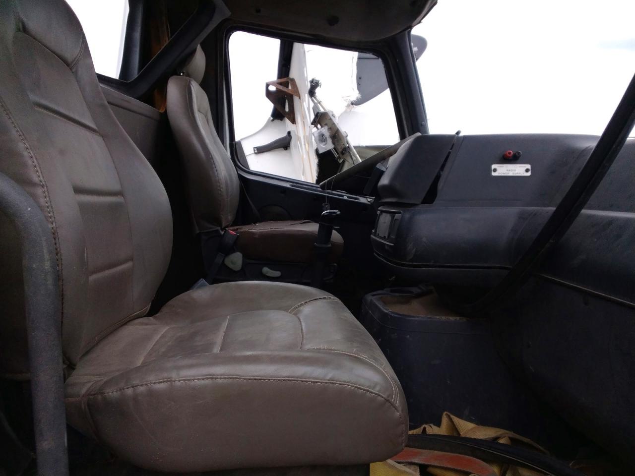 2001 VOLVO VNM