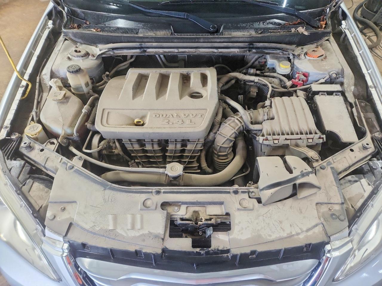 2011 CHRYSLER 200