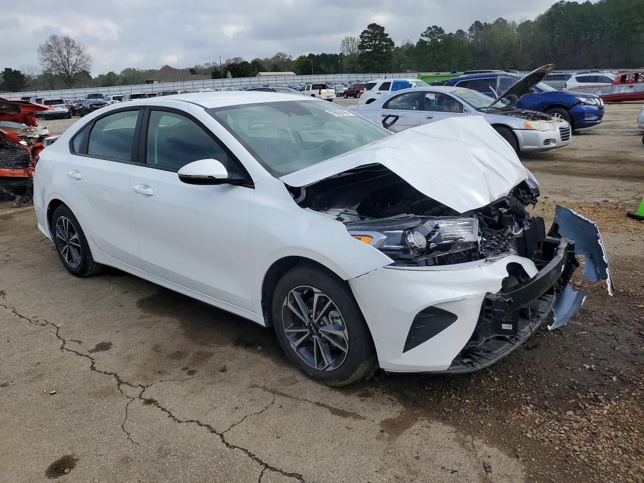2024 KIA FORTE