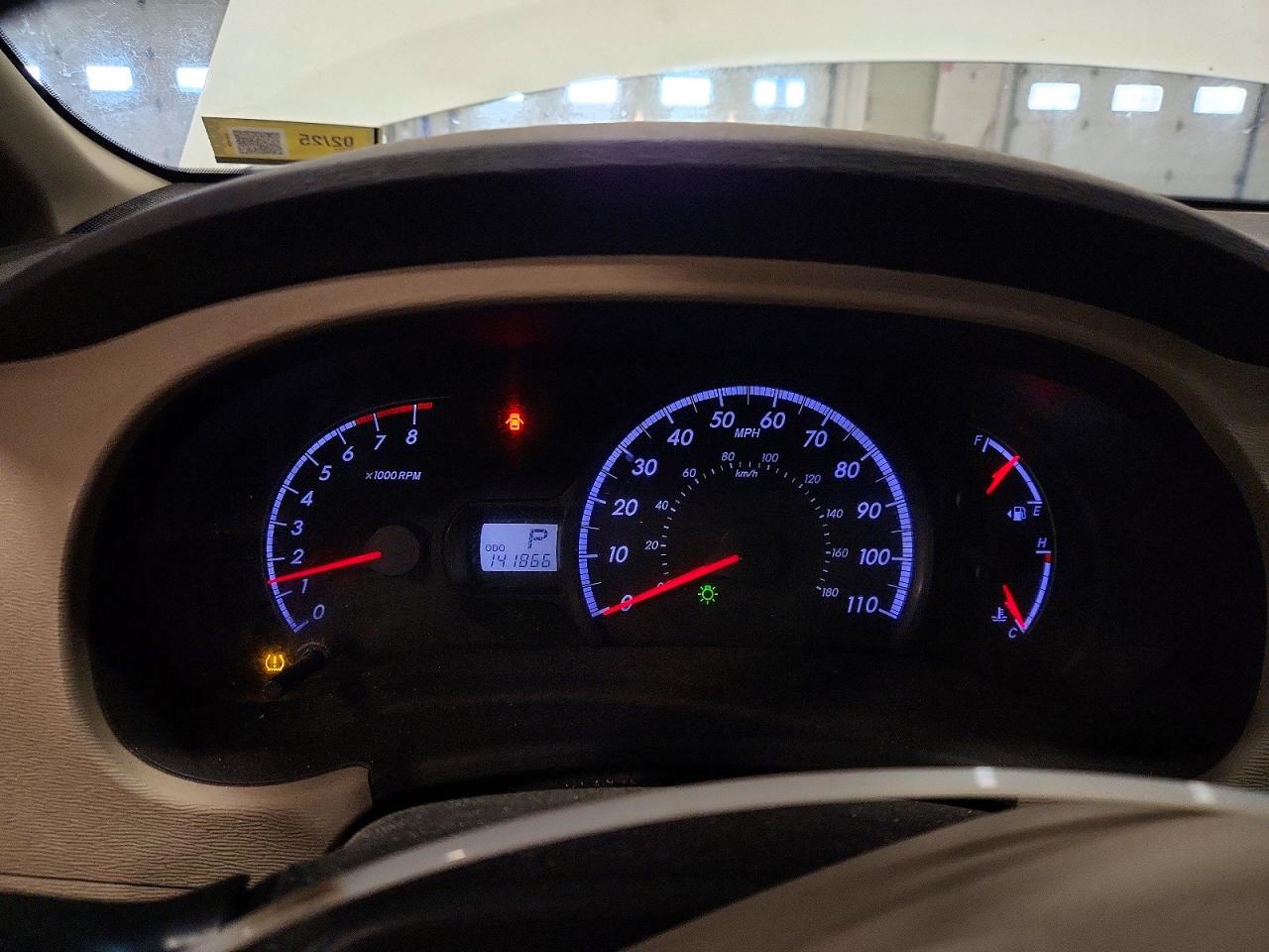 2011 TOYOTA SIENNA