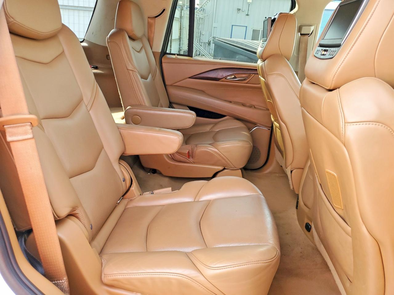 2016 CADILLAC ESCALADE