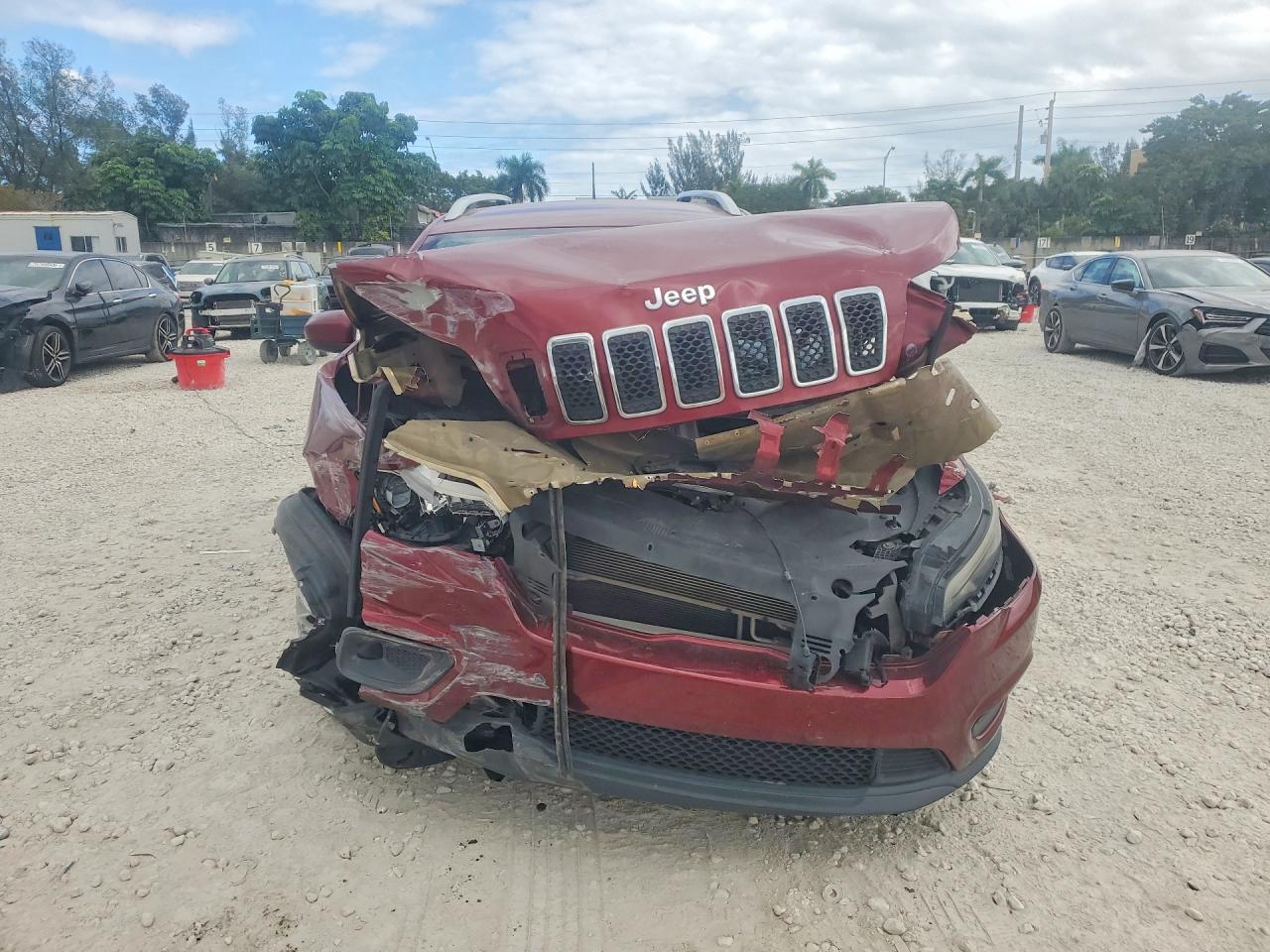 2019 JEEP CHEROKEE