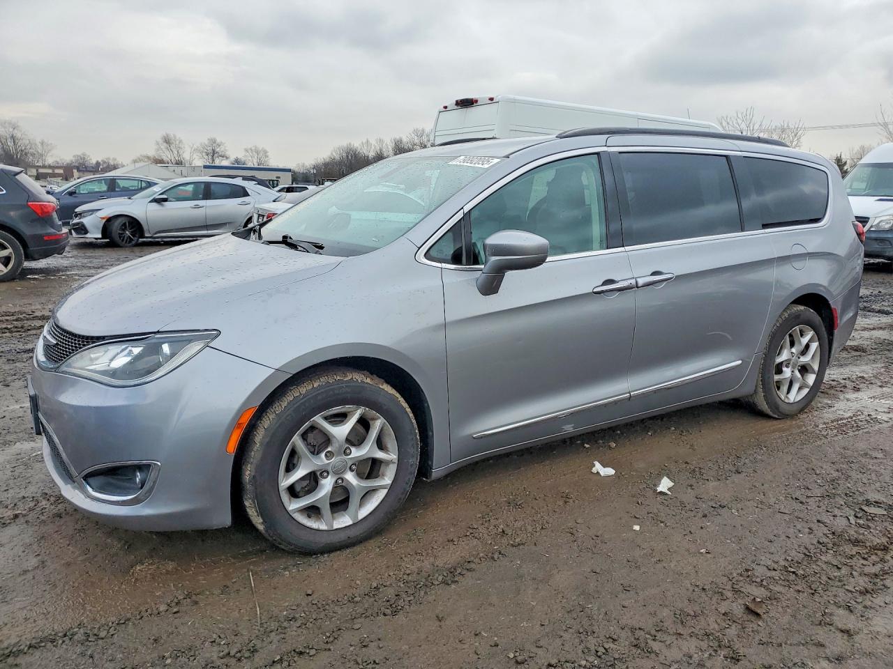 2017 CHRYSLER PACIFICA
