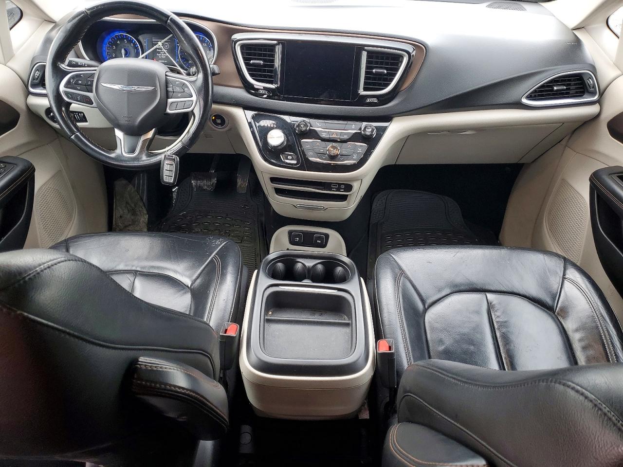 2017 CHRYSLER PACIFICA