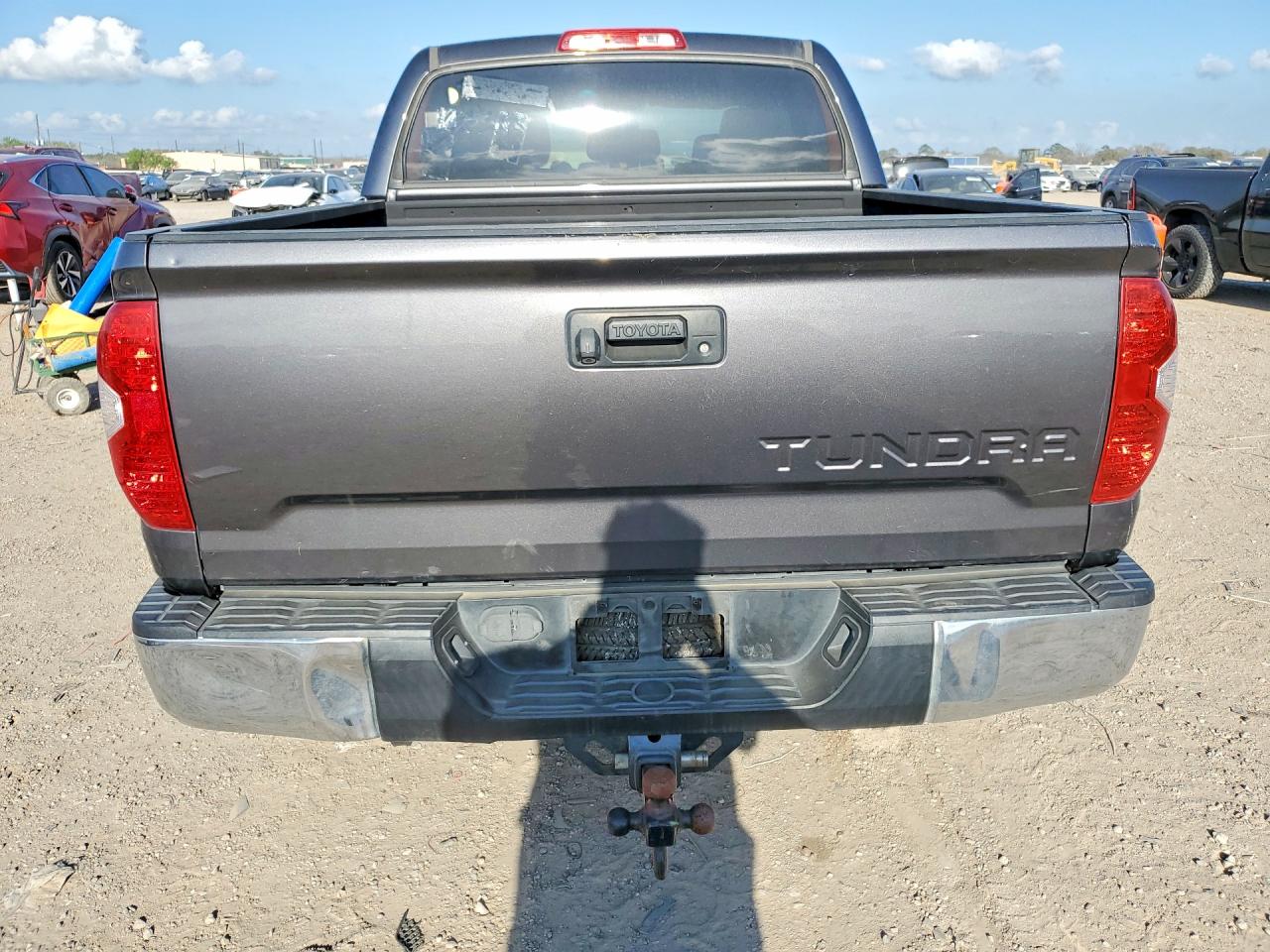 2017 TOYOTA TUNDRA