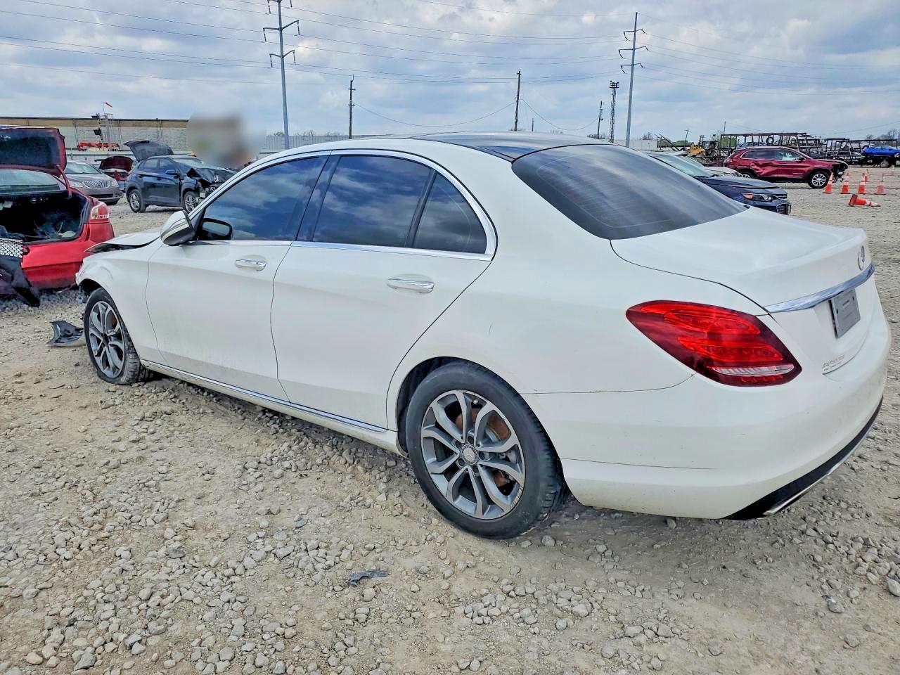 2015 MERCEDES-BENZ C-CLASS