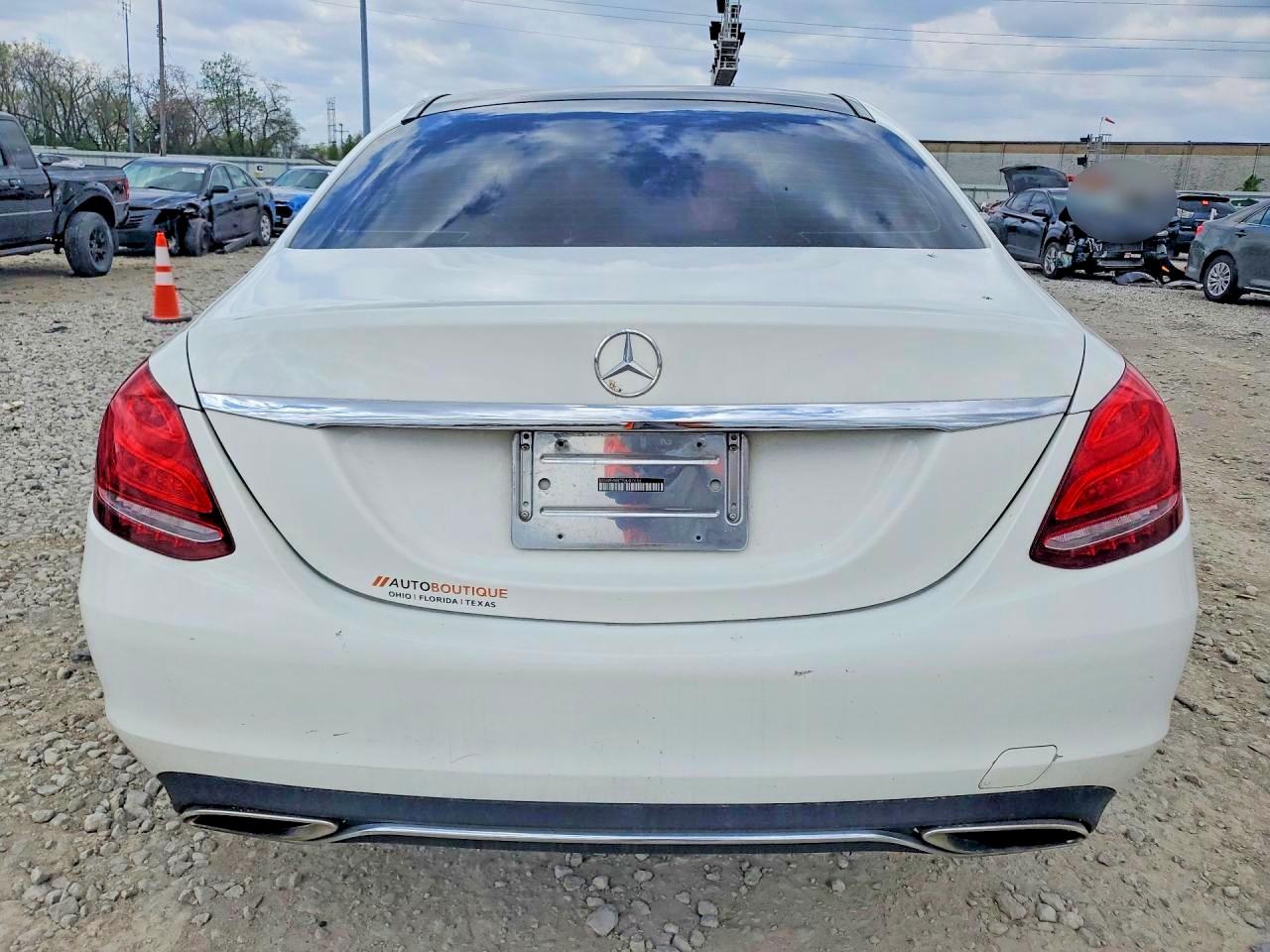 2015 MERCEDES-BENZ C-CLASS