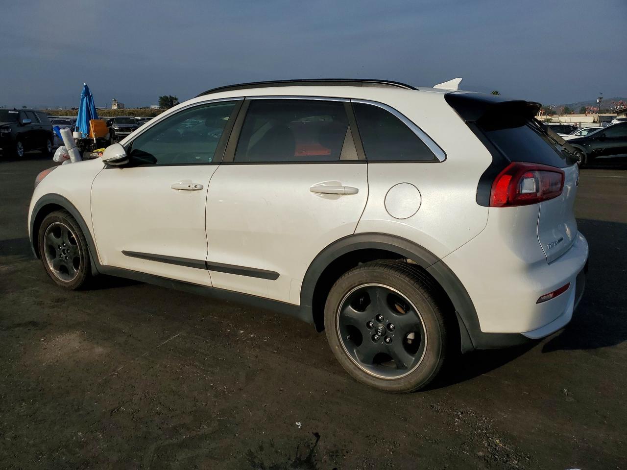 2017 KIA NIRO