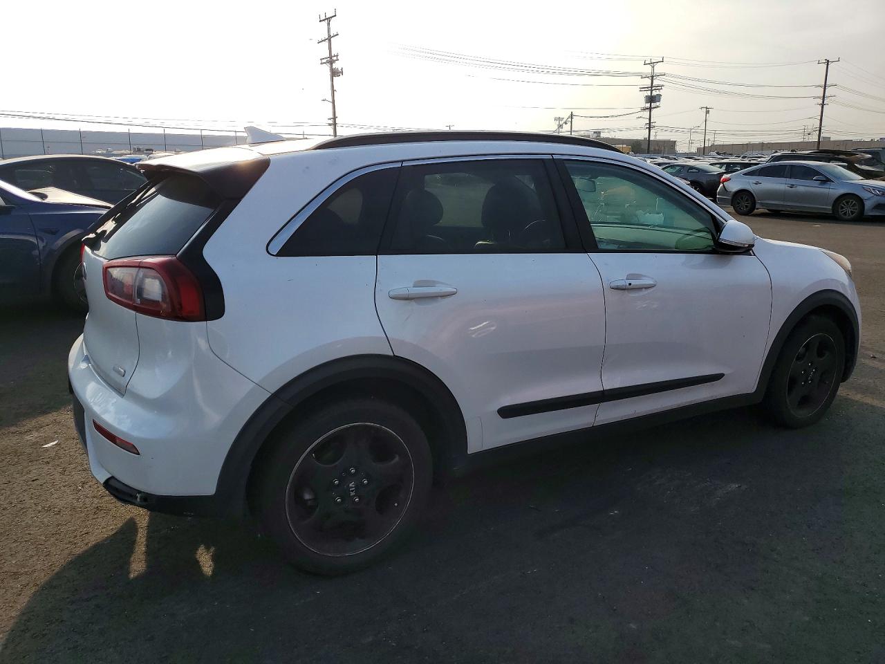 2017 KIA NIRO