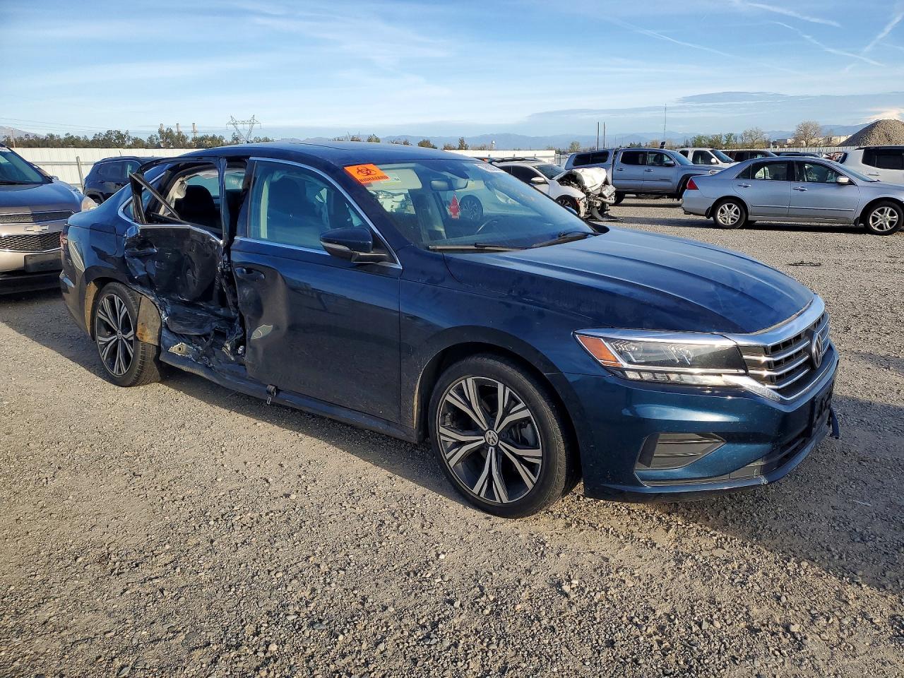 2021 VOLKSWAGEN PASSAT