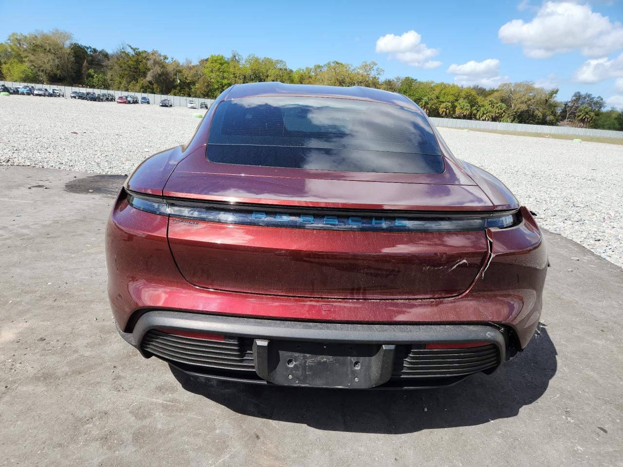 2021 PORSCHE TAYCAN