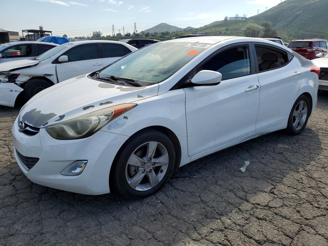 2013 HYUNDAI ELANTRA