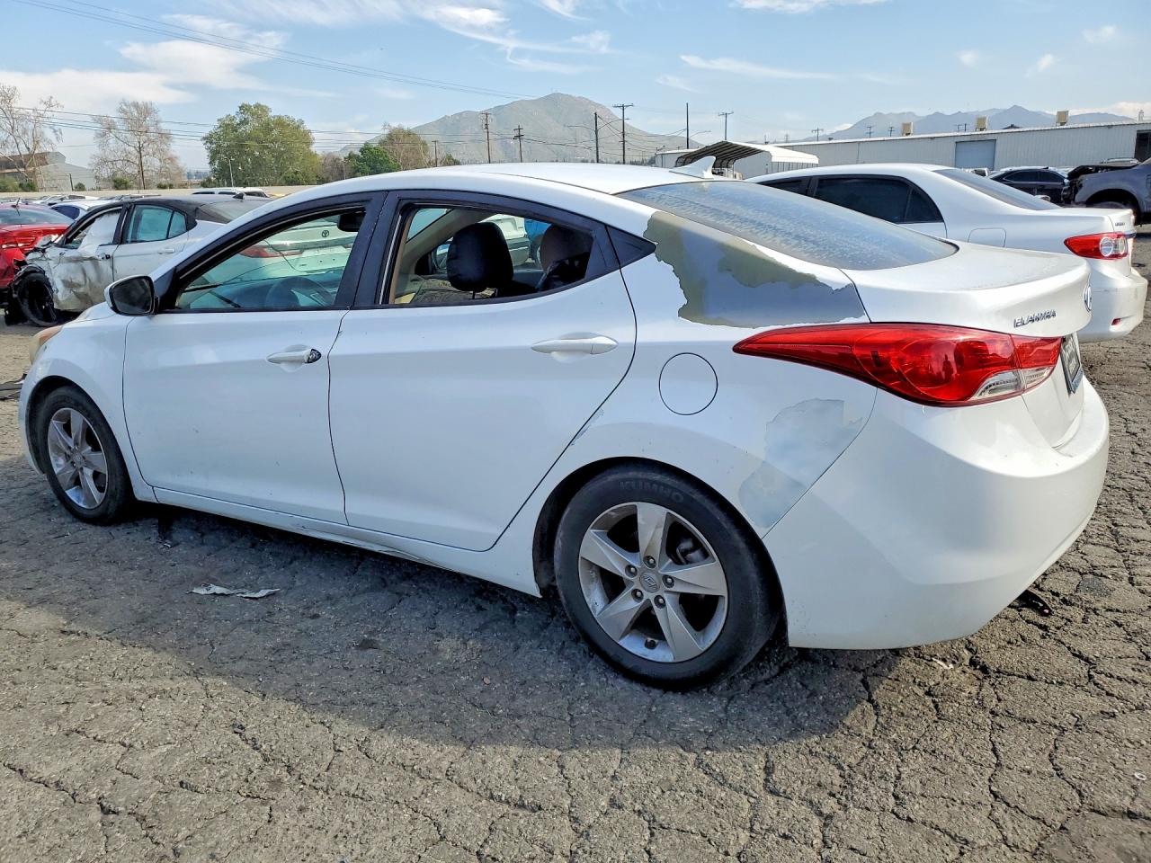 2013 HYUNDAI ELANTRA