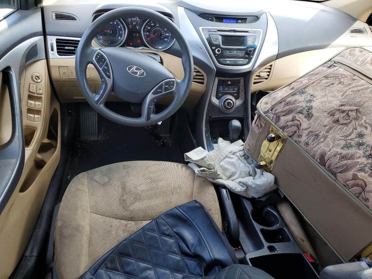 2013 HYUNDAI ELANTRA