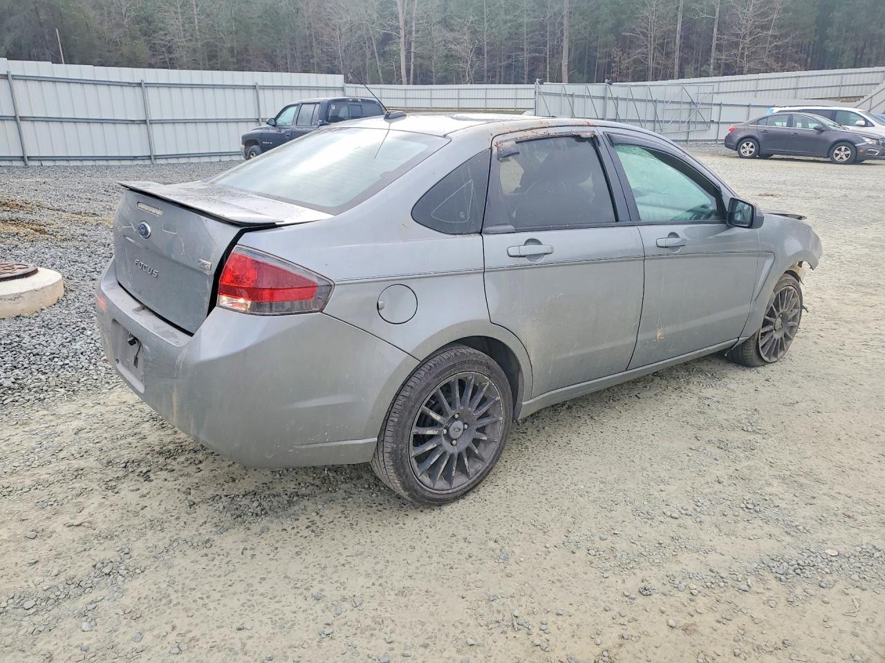 2010 FORD FOCUS