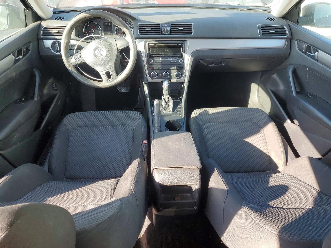 2012 VOLKSWAGEN PASSAT