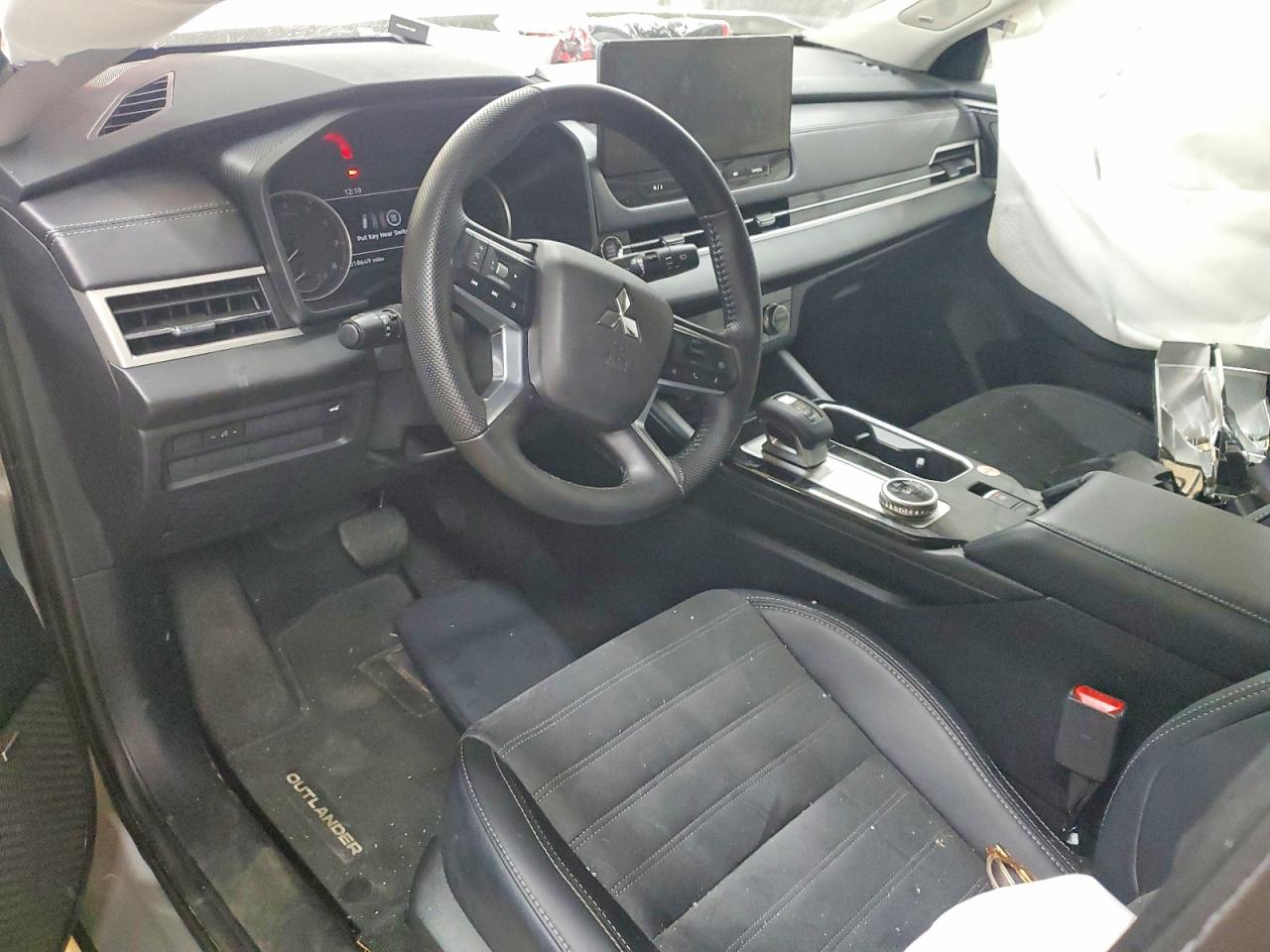2025 MITSUBISHI OUTLANDER