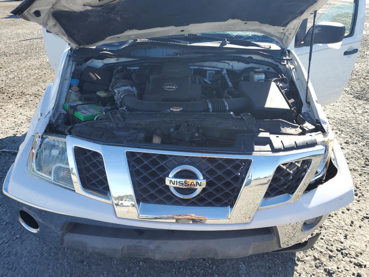 2010 NISSAN FRONTIER