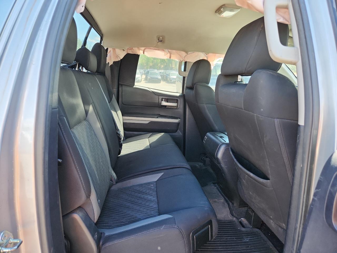 2015 TOYOTA TUNDRA