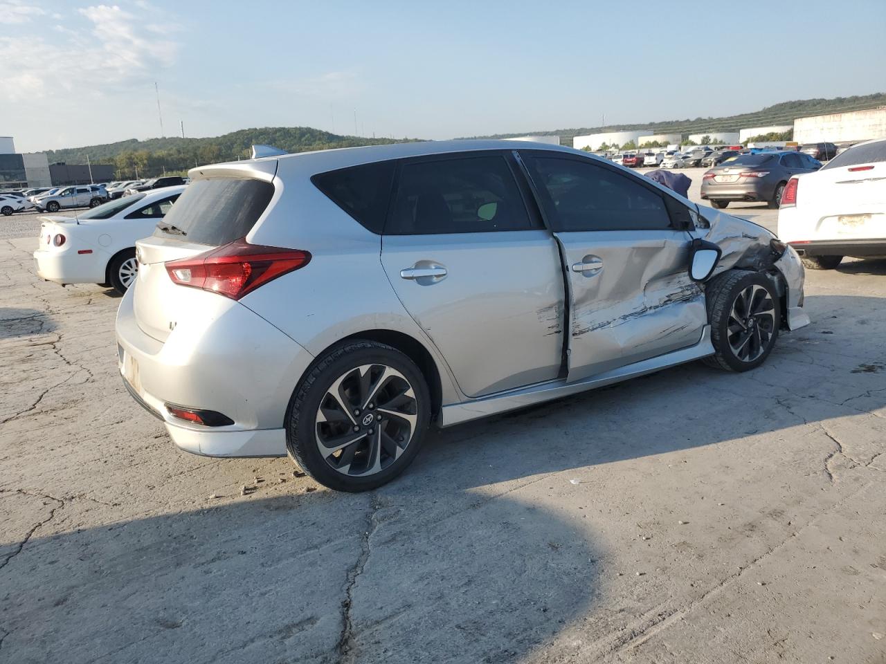2016 TOYOTA SCION